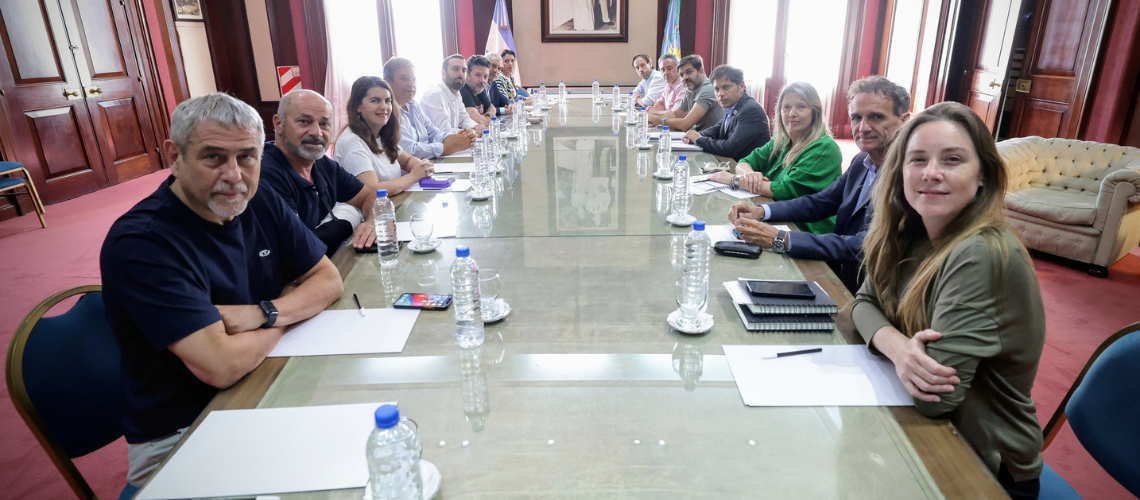 Ferraresi participó de una reunión con Kicillof e intendentes del Gran Buenos Aires
