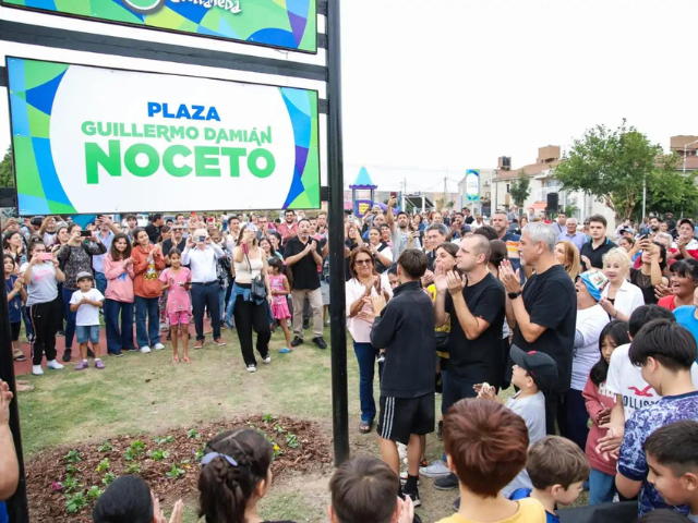 Ferraresi reinauguró una plaza en Barrio Azul